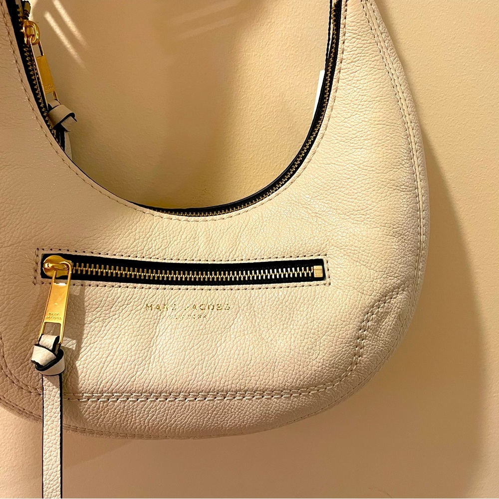 Marc Jacobs leather handbag. White crème color.